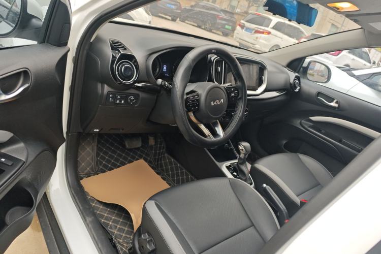 Used Kia kx1 Stonic 2021 1.4L CVT Fun Edition
