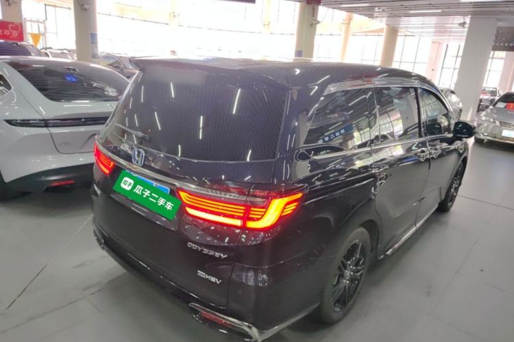 Used Honda Odyssey 2024 2.0L eHEV Sharp – Supreme Edition Rear Right 45 Deg