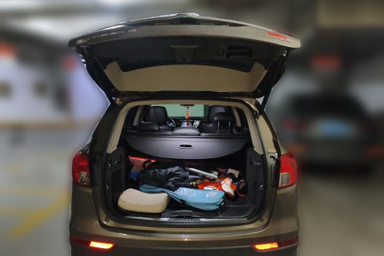 Used Buick Envision 2014 28T Four-Wheel Drive Elite Model Trunk