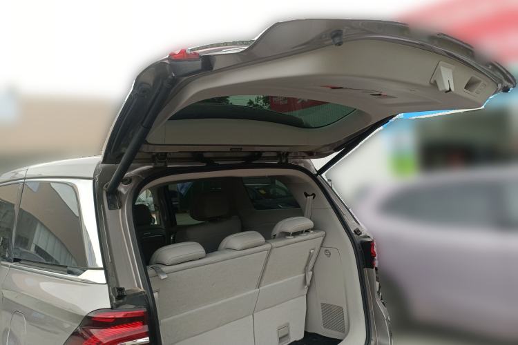 Used Roewe iMAX8 New Energy 2025 1.5T DMH Lu Zun Deluxe Edition Trunk