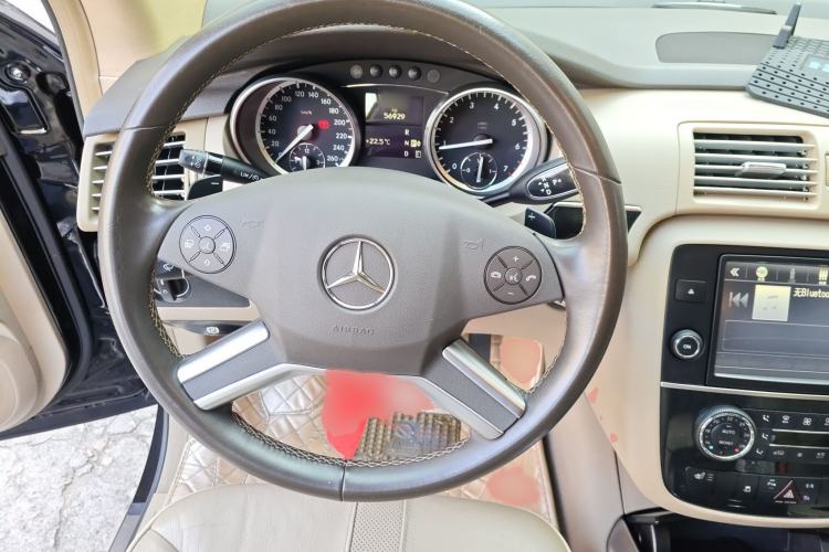 Used Mercedes-Benz R-Class 2017 R 320 4MATIC Business Edition Prestige Model