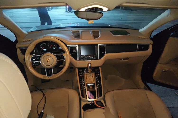 Used Porsche Macan 2014 Macan 2.0T Center Console