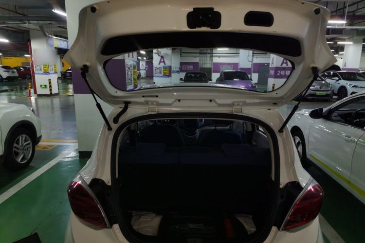 Used CHANGAN Benni E-Star 2021 National Edition Colorful Version Lithium Iron Phosphate (31.86 kWh) Trunk