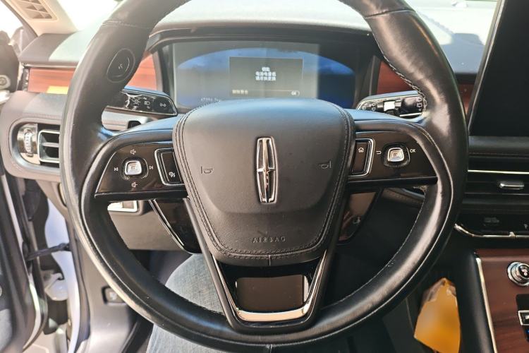 Used Lincoln Aviator 2020 3.0T V6 Four-Wheel Drive Premium Edition Steering Wheel