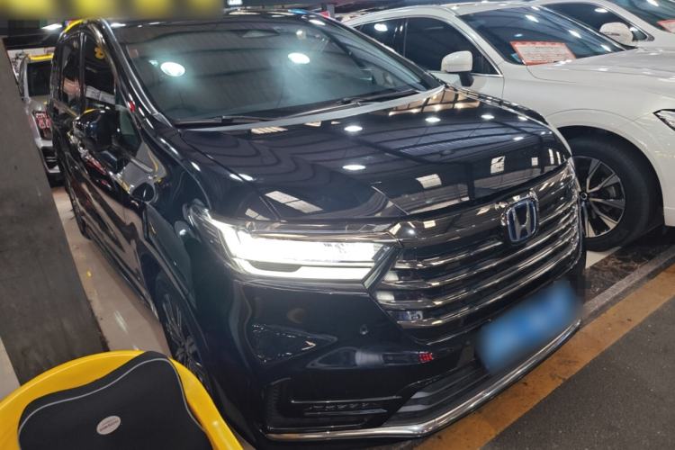 Used Honda Odyssey 2024 2.0L eHEV Sharp·Leading Edition Front Right 45 Deg