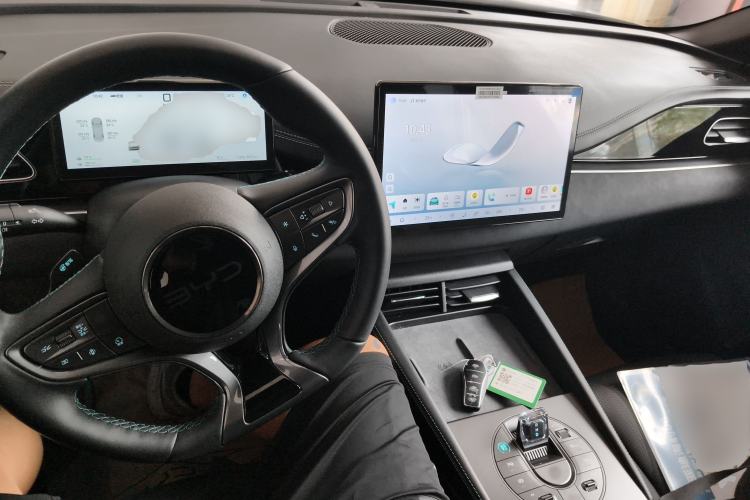 Used BYD Seal 06 New Energy 2025 DM-i Smart Drive 120KM Deluxe Model Center Console