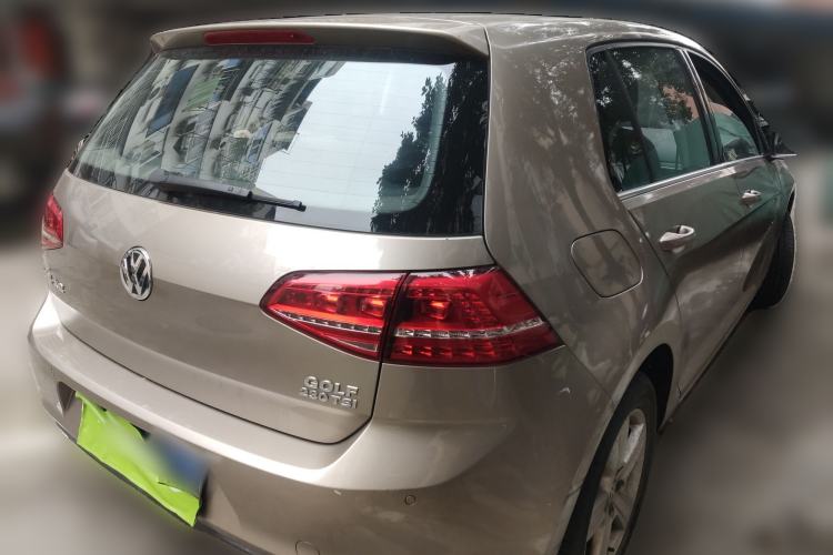 Used Volkswagen Golf 2016 230TSI Automatic Comfort Version
