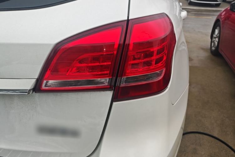 Used Haval H2 2017 Red-Label 1.5T Manual Two-Wheel Drive Luxury Model
