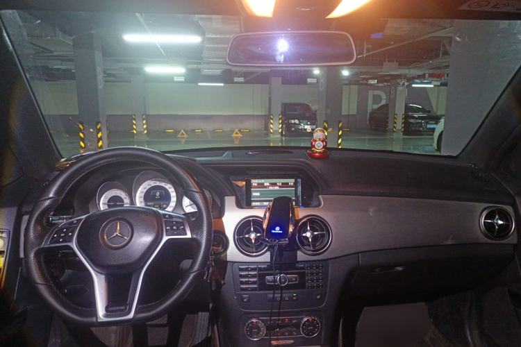 Used Mercedes-Benz GLK-Class 2015 GLK 260 4MATIC Fashion Edition Ultimate Version
