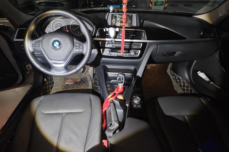 Used BMW 3 Series 2017 320Li Fashion Model
