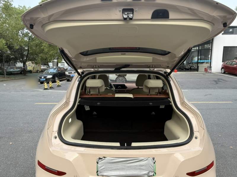 Used ORA Good Cat 2024 401 km Range Luxury Version 135 kW — 18