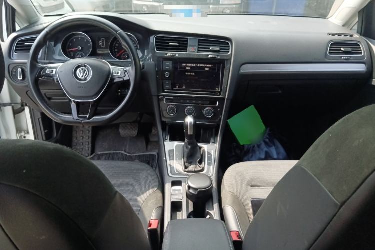 Used Volkswagen Golf 2019 280TSI DSG Comfort Version China VI Standard Center Console