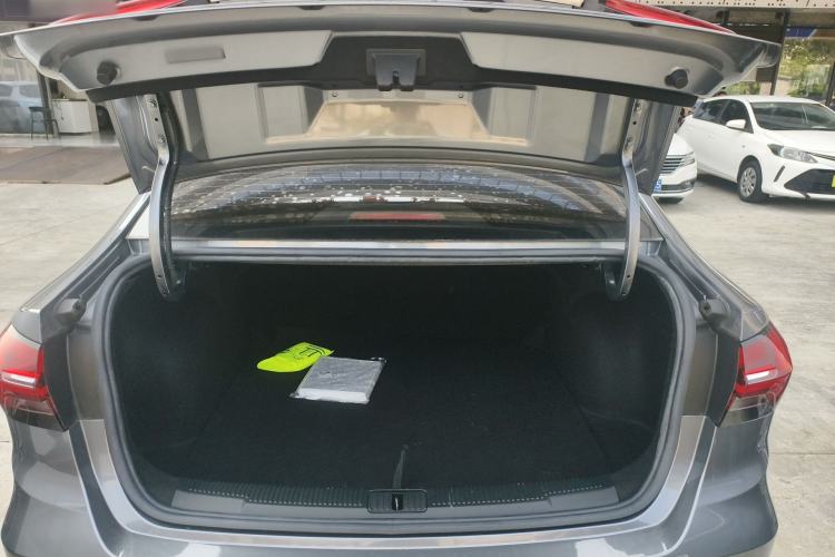 Used Roewe i5 2021 1.5T GT DCT Sonic Edition Trunk