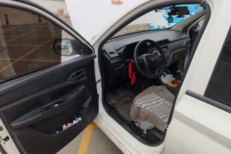 Used Wuling Hongguang 2019 1.5L S Basic Version China VI Standard LAR Driver Seat