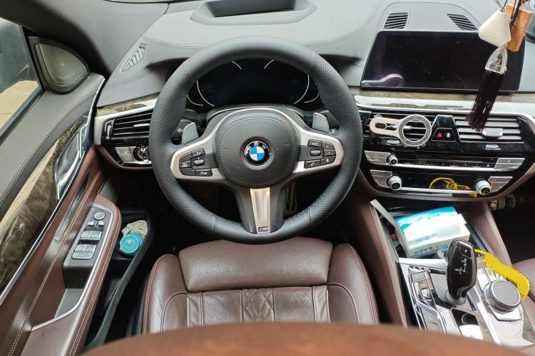 Used BMW 6 Series GT 2018 640i xDrive M Sport Package
