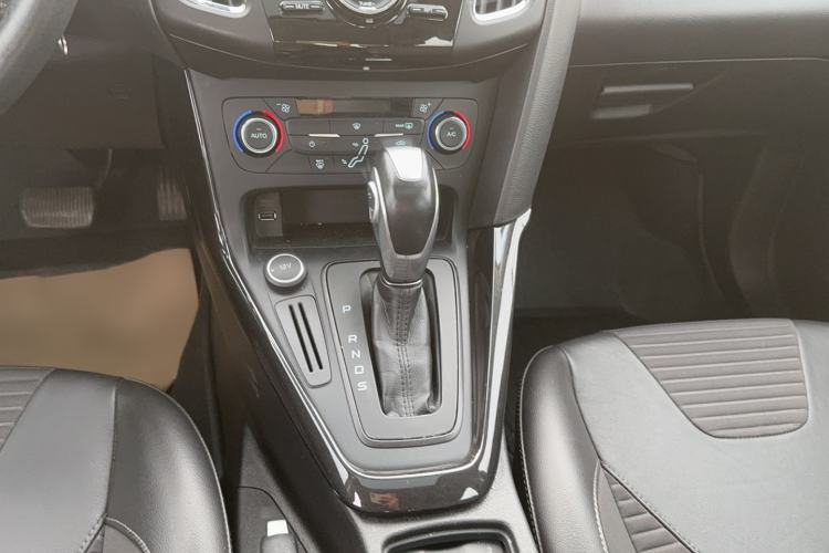 Used Ford Focus 2017 Sedan 1.6L Automatic Fashion Edition Smart Drive Version
