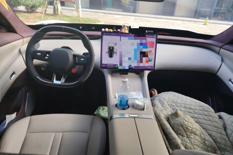 Used Xiaomi Auto YU7 2025 Ultra-Long Range High-Performance All-Wheel-Drive Max Edition