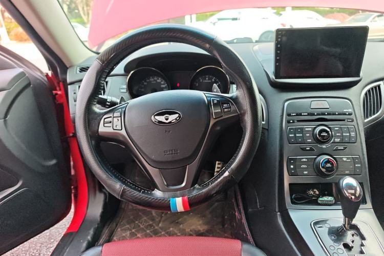 Used Hyundai Genesis Coupe 2009 2.0T Automatic Deluxe Edition Steering Wheel