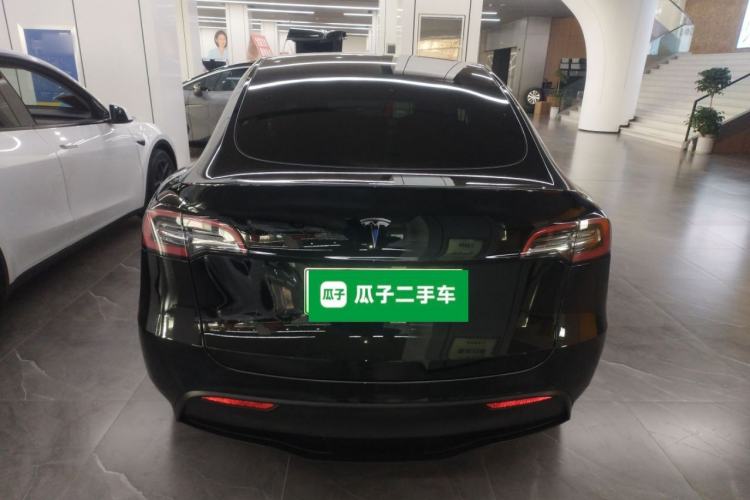 Used Tesla Model Y 2021 Long-Range All-Wheel-Drive Version 3D7
