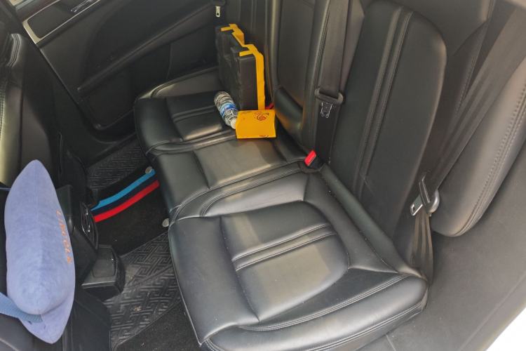 Used Lincoln MKZ 2020 2.0T Deluxe Edition Left Rear Seat