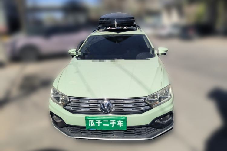 Used Volkswagen C-TREK 2017 1.6L Automatic Luxury Model Front