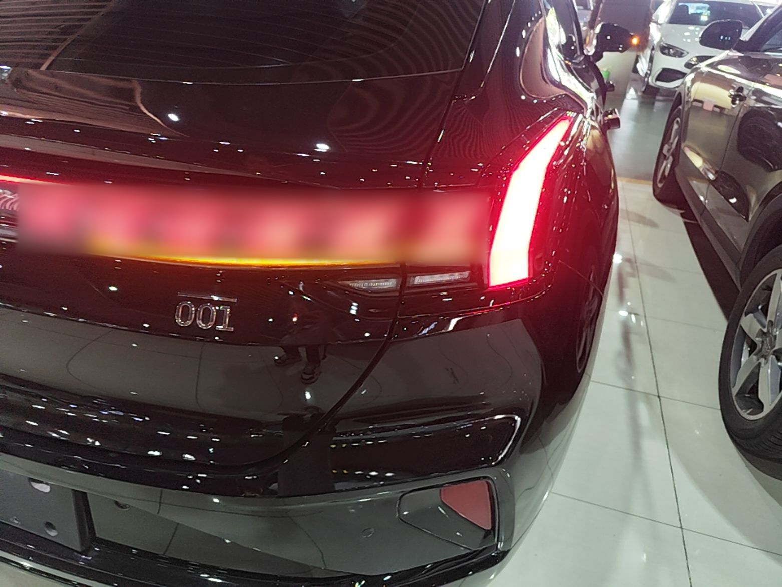 Zeekr 001 2024 ME Edition 100 kWh All-Wheel Drive — снимка 9
