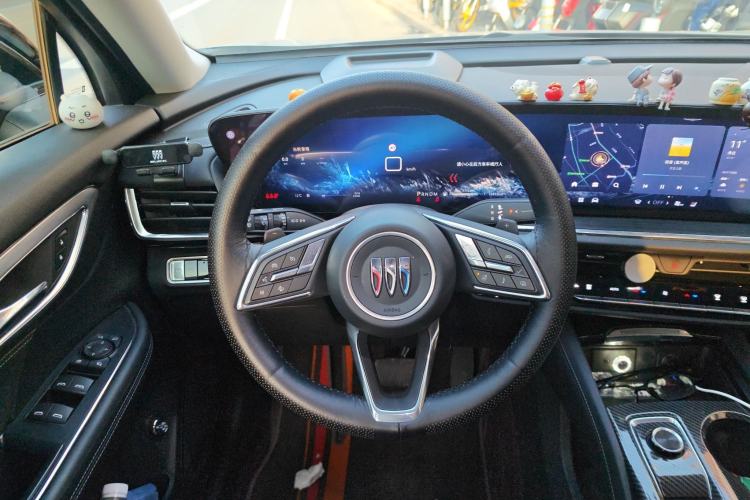 Used Buick Envision 2025 Encore Plus 28T Two-Wheel-Drive Platinum Edition