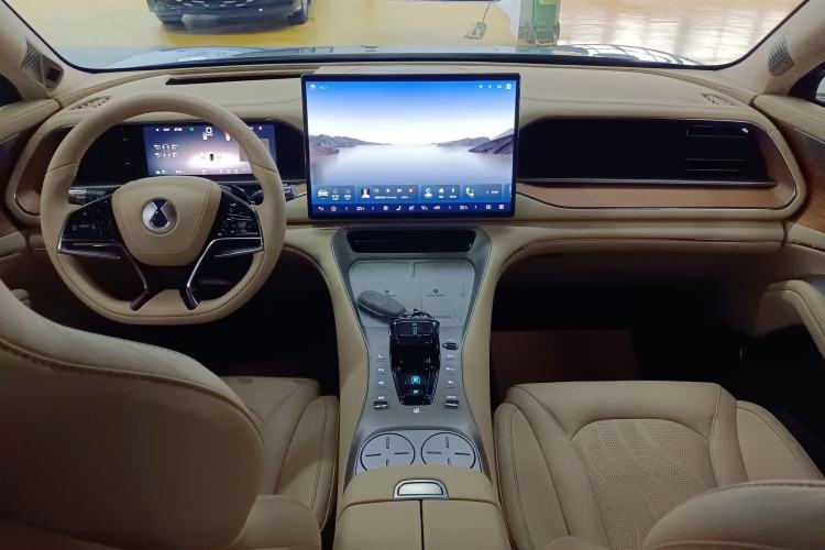 Used Denza N7 2025 630 All-Wheel Drive Intelligent Driving Dual-Laser Flagship Edition Center Console