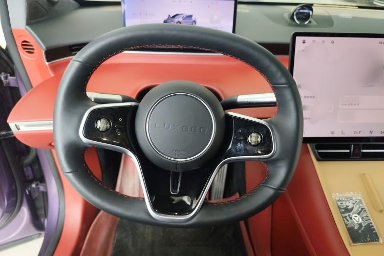 Used Hima Luxeed R7 2024 All-Electric 667 km Max
