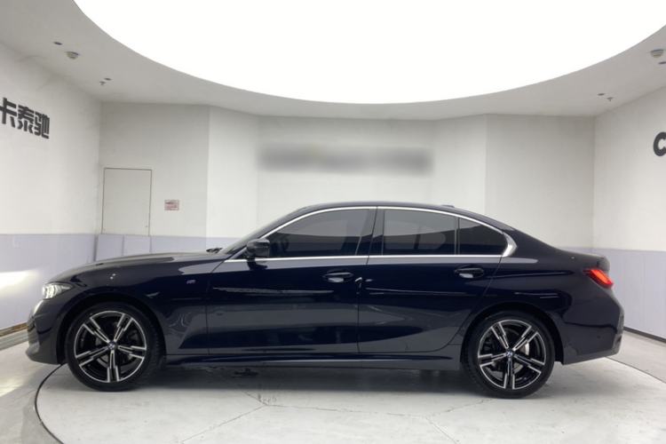 Used BMW 3 Series 2023 325i M Sport Package Exterior 3