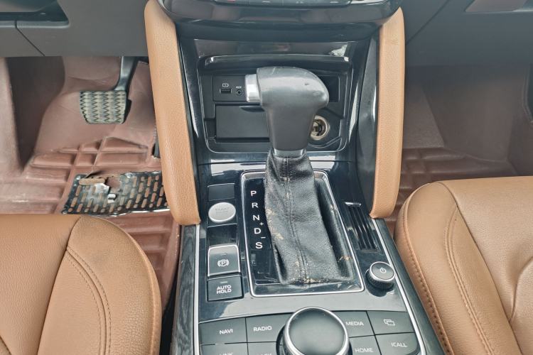 Used BORGWARD BX7 2016 28T Four-wheel Drive Luxury Edition 5 Seats
