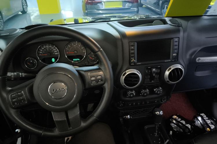 Used Jeep Wrangler 2015 3.0L Sahara Four-Door Comfort Edition
