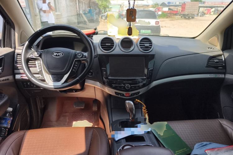 Used BYD S7 2015 2.0T Upgraded Automatic Flagship Version
