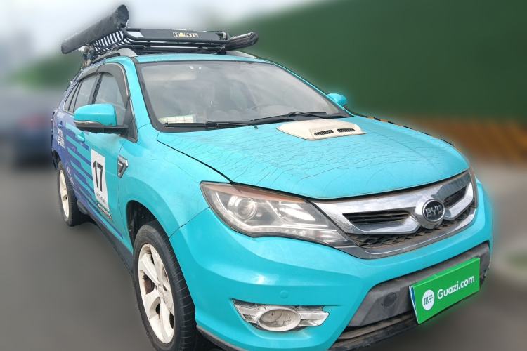 Used BYD S7 2015 2.0T Upgraded Automatic Luxury Version Front Right 45 Deg