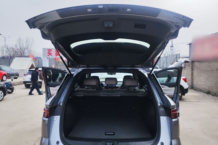 Used BYD Song Pro New Energy 2023 Champion Edition DM-i 71KM Navigation Model
