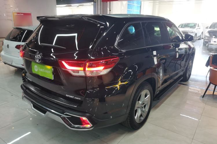 Used Toyota Highlander 2018 2.0T Four-Wheel Drive Luxury Edition 7 Seats China V Emission Standard
