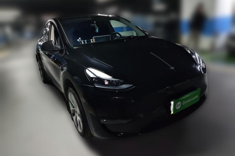 Used Tesla Model Y 2023 Long-Range All-Wheel-Drive Version