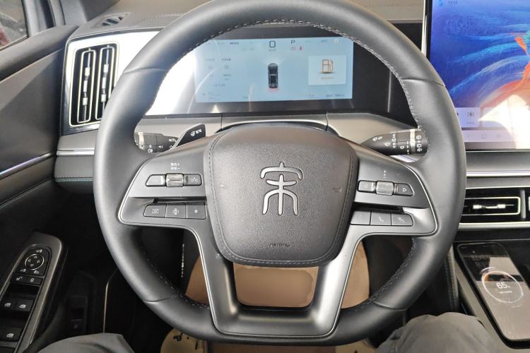 Used BYD Song L DM-i 2025 Intelligent Driving Version 160 km Beyond-Range Type Steering Wheel