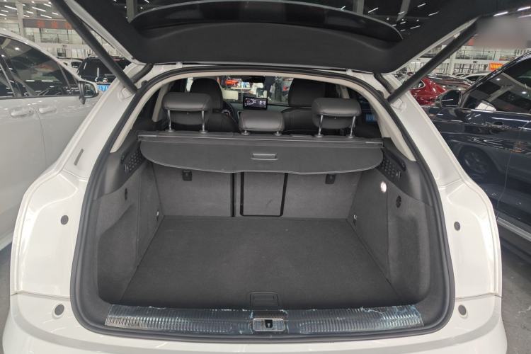 Used Audi Q3 2018 30th Anniversary Edition 30 TFSI Fashion Model Trunk