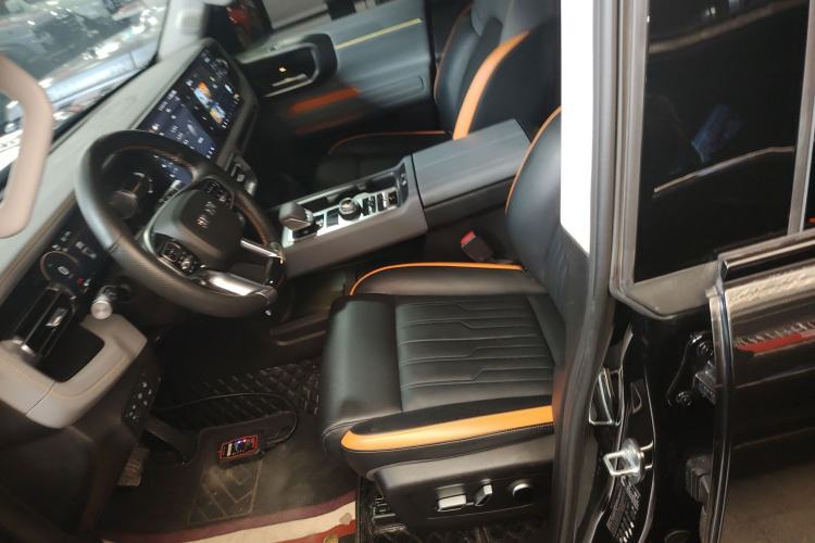 Used BAIC Off-Road BJ40 2024 2.0T All-New Urban Hunter Edition Chivalrous Style