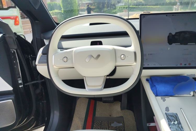 Used ONVO L60 2024 60 kWh Rear-Drive Version