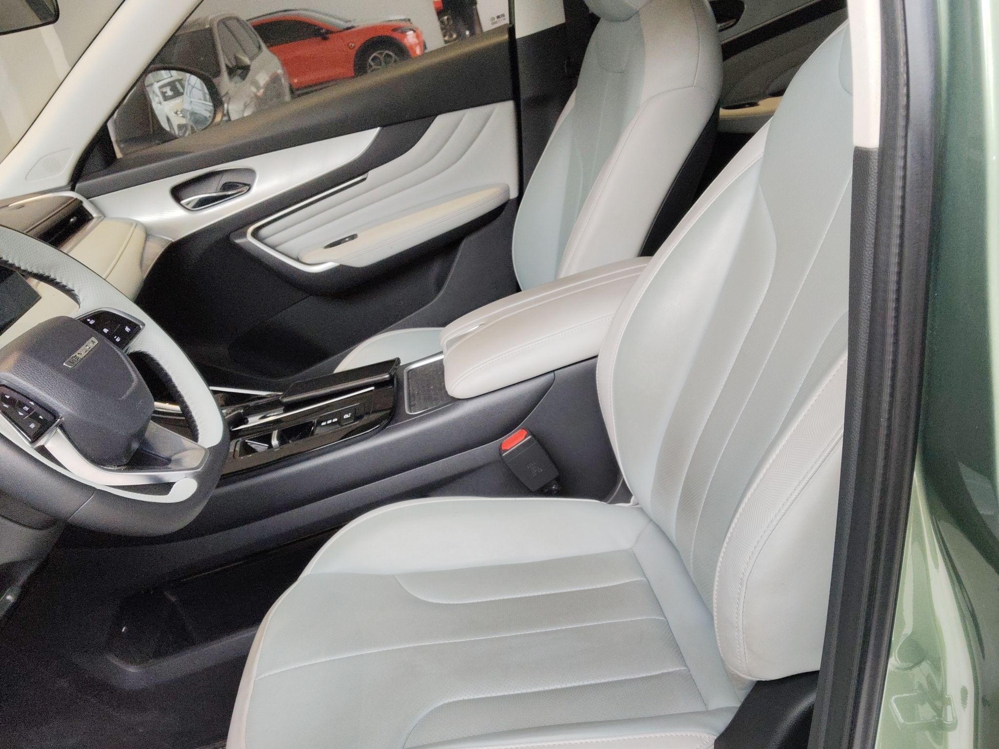 Переднее сиденье в автомобиле