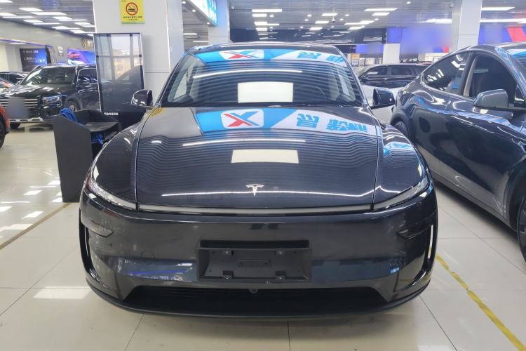 Used Tesla Model Y 2025 Rear-Wheel-Drive Version