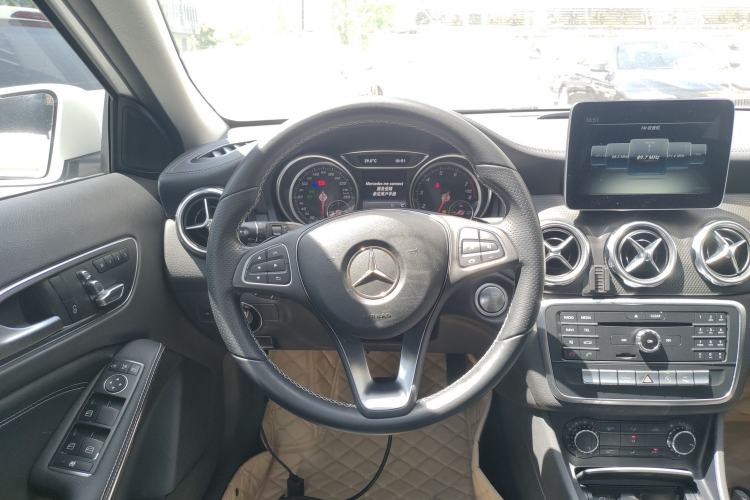 Used Mercedes-Benz GLA 2017 GLA 200 Fashion Model
