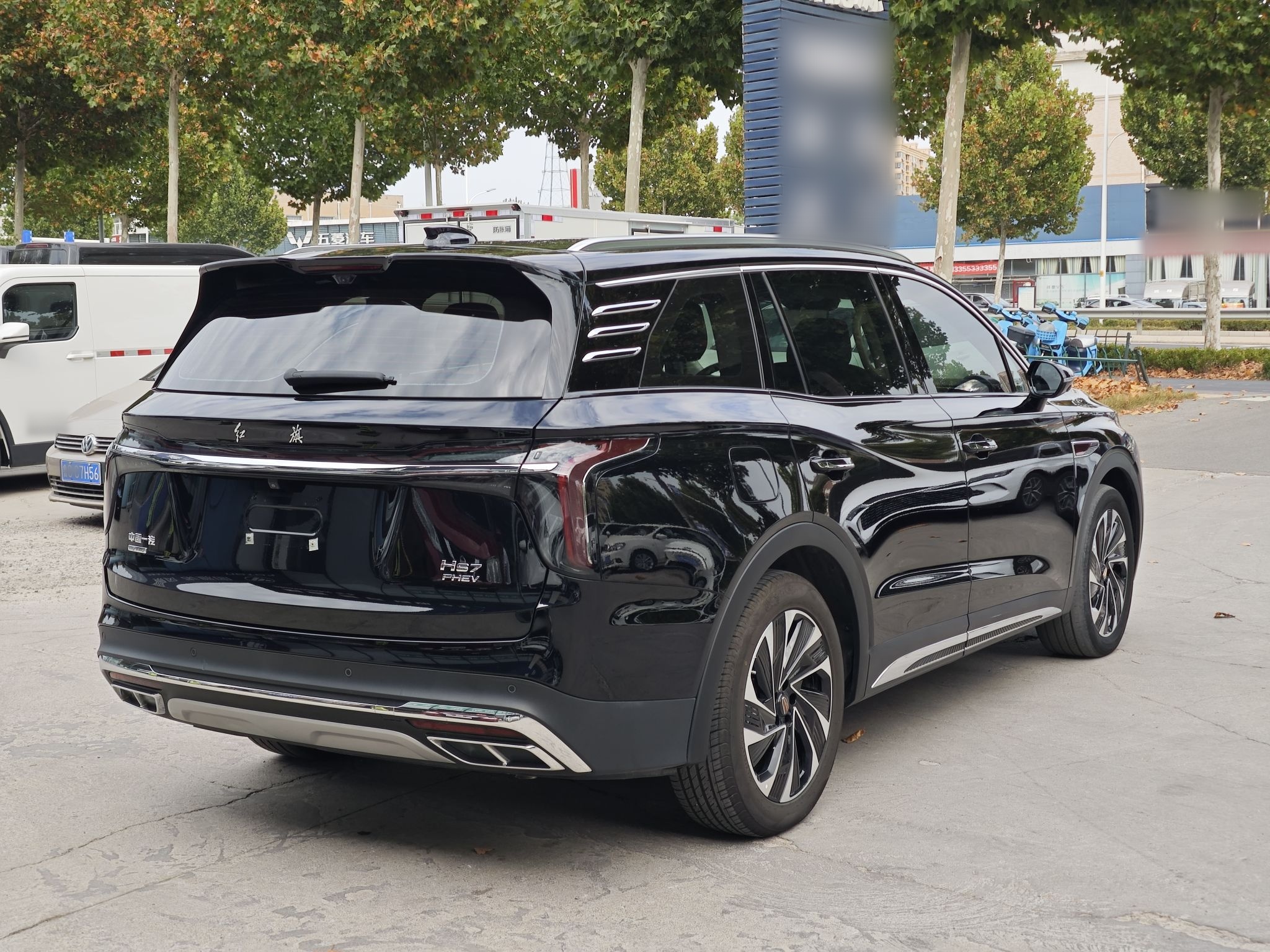 Hongqi HS7 PHEV 2024 2.0T PHEV Four-Wheel Drive Flagship Edition 6 Seats — снимка 15