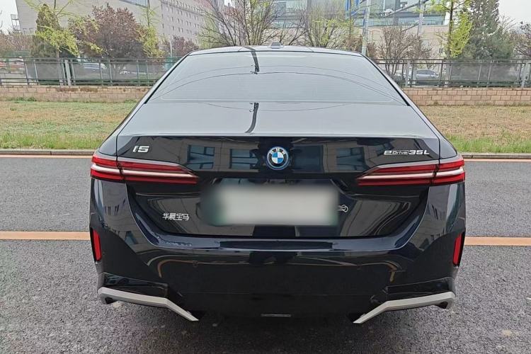 Used BMW i5 2024 eDrive 35L Luxury Model with M Sport Package