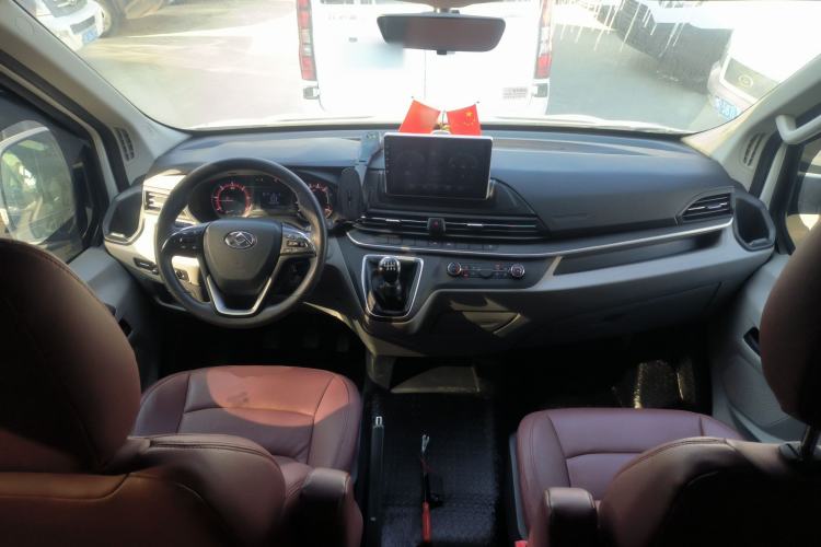Used SAIC MAXUS Xintu V90 2021 2.0T Manual Zhiyun King Rear-Drive Single-Tire Long Wheelbase High-Roof 7-Seater
