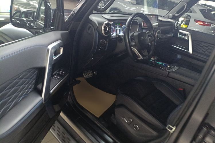 Used BAIC Off-Road BJ40 2021 2.0D Automatic Four-Wheel Drive Blade Hero Edition Pioneer Model Driver Seat