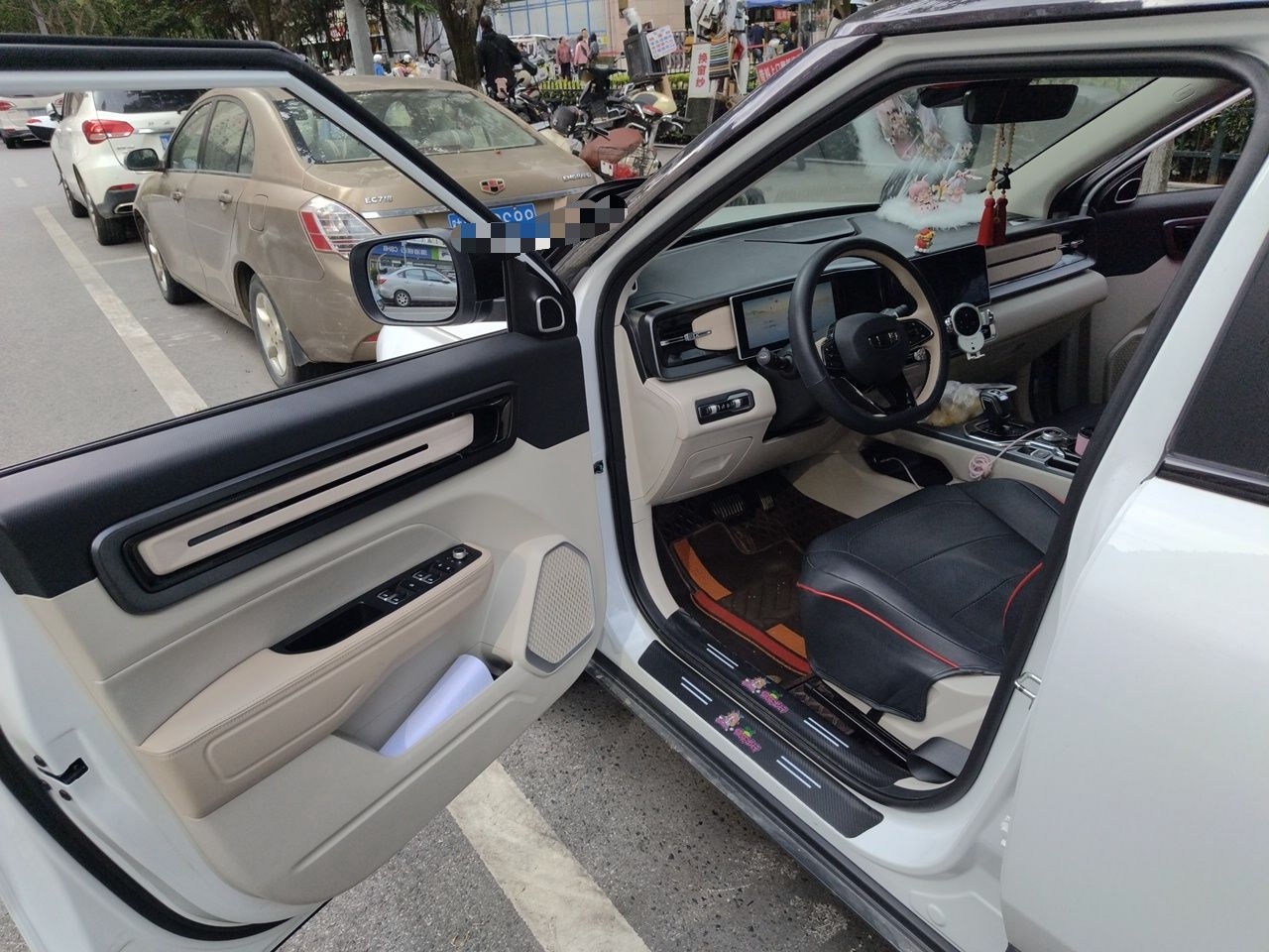 Geely Auto icon 2023 1.5TD Chocolate Luxe Edition — снимка 16