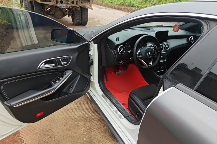 Used Mercedes-Benz CLA 2017 CLA 220 4MATIC Driver Seat